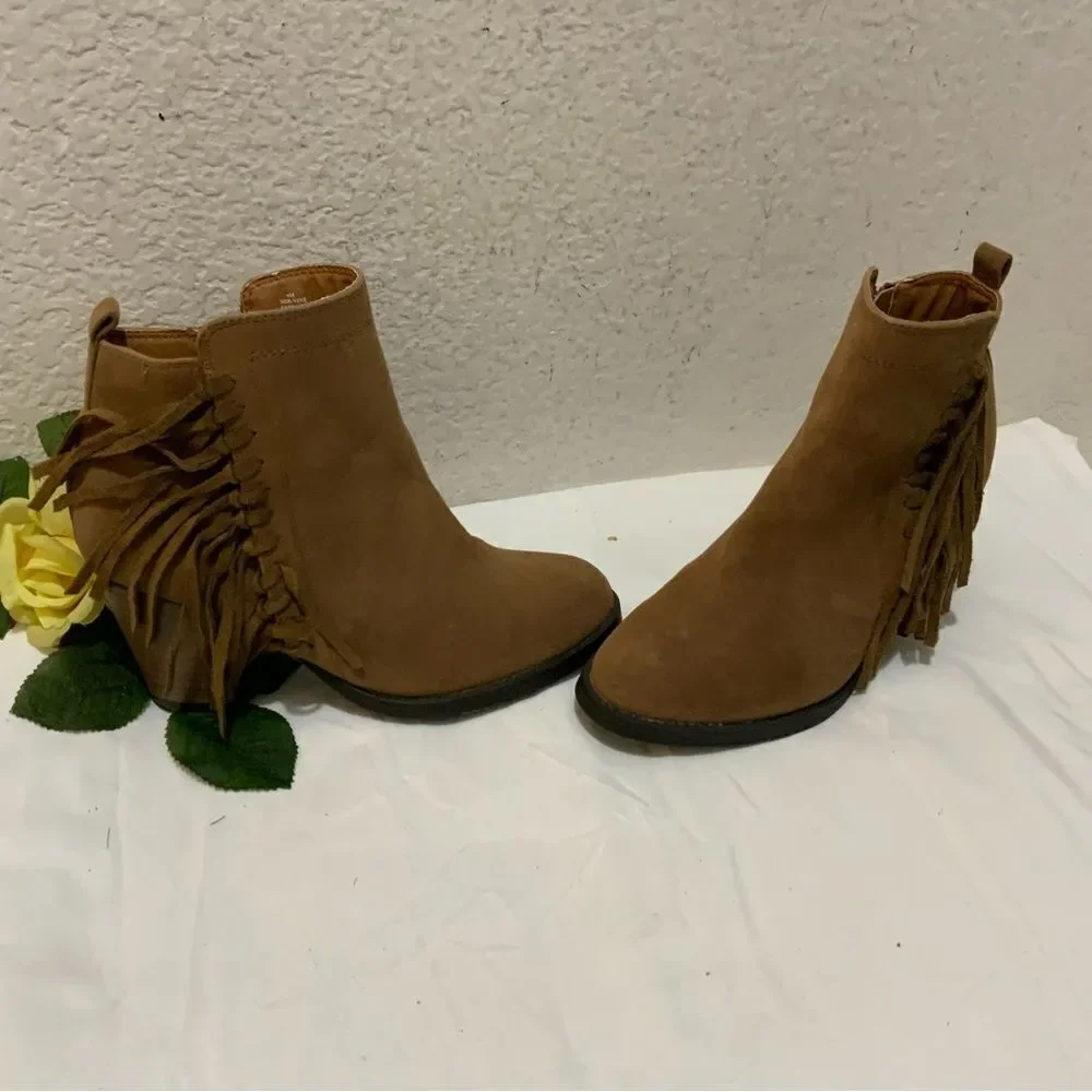 Rampage Fringe Ankle Boots vingnette size 6 M browns